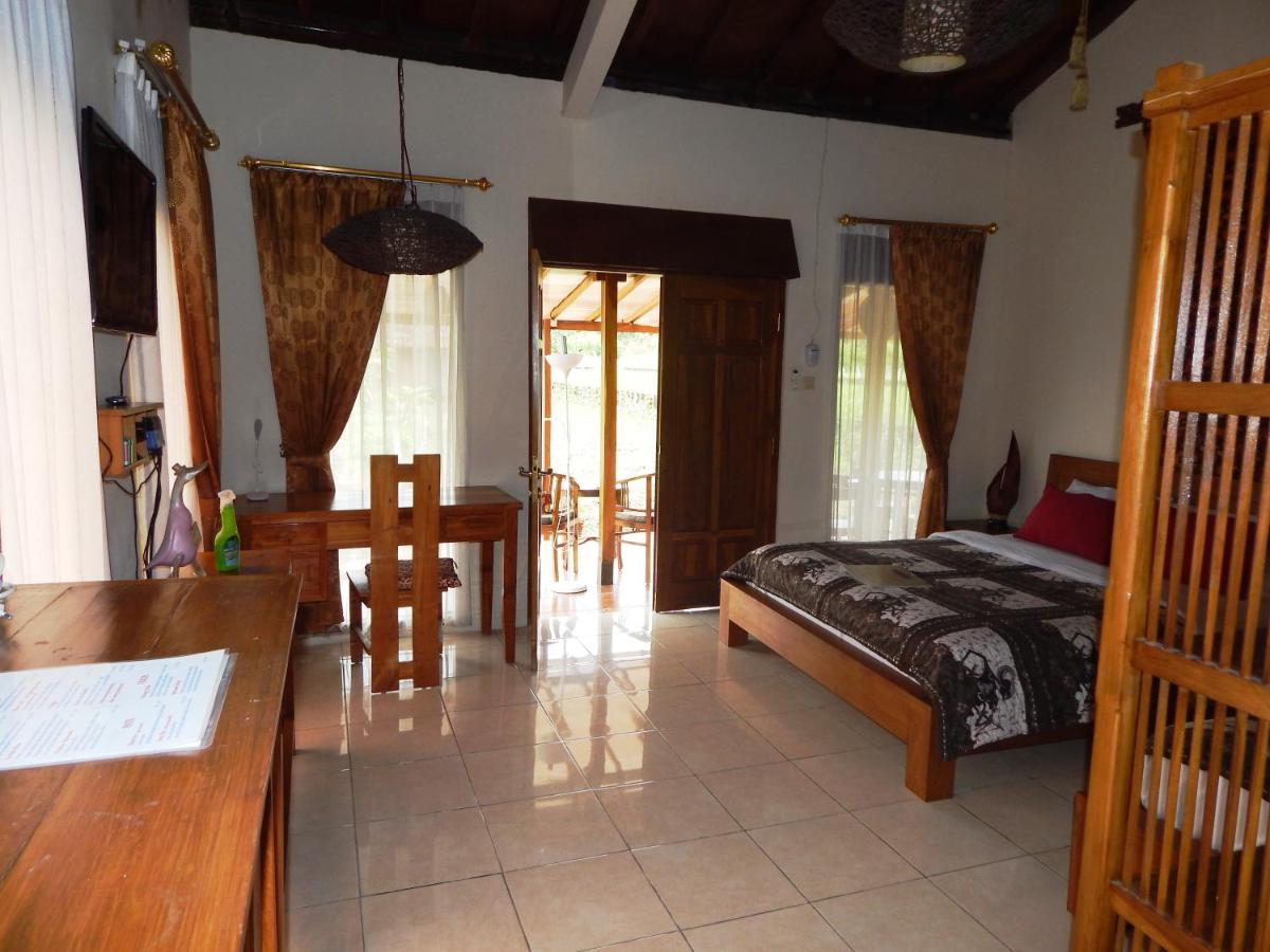 Alamanda Family Villas, Pool & Local Tours Yogyakarta Exteriör bild