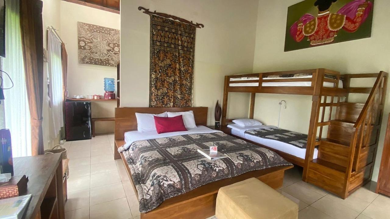 Alamanda Family Villas, Pool & Local Tours Yogyakarta Exteriör bild