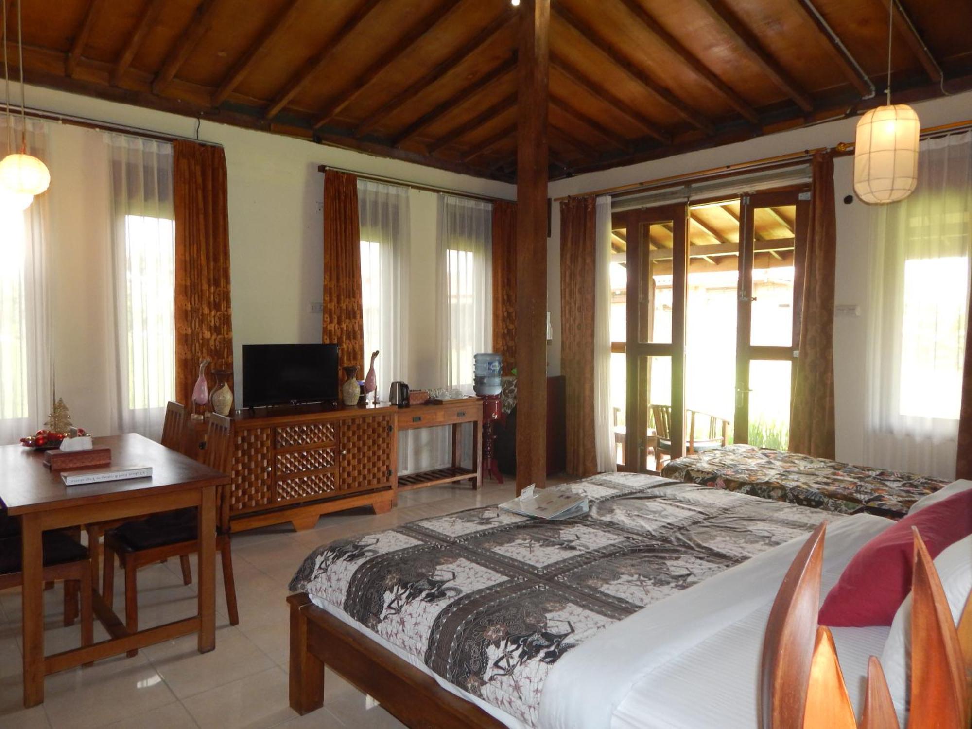 Alamanda Family Villas, Pool & Local Tours Yogyakarta Exteriör bild