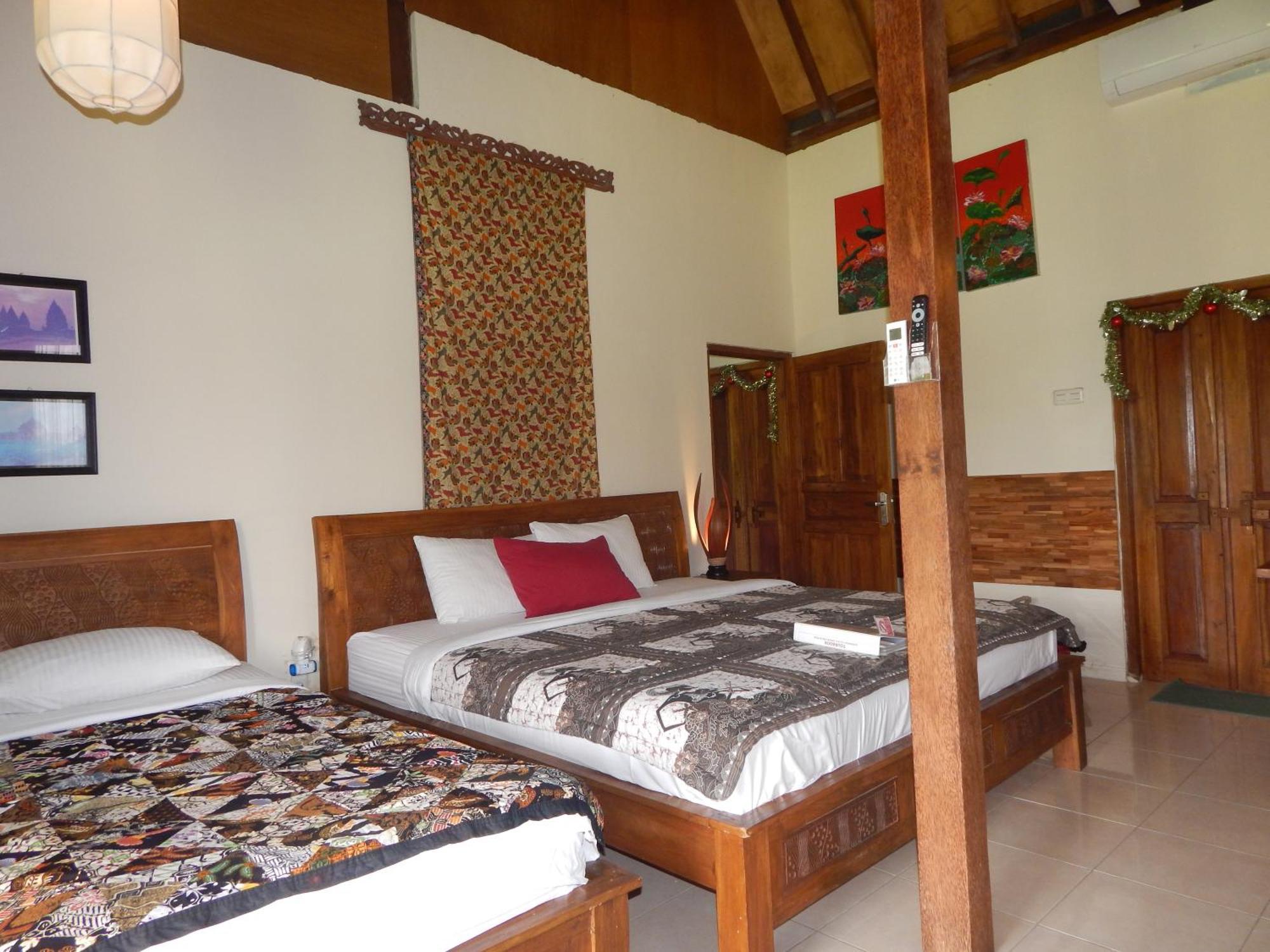 Alamanda Family Villas, Pool & Local Tours Yogyakarta Exteriör bild