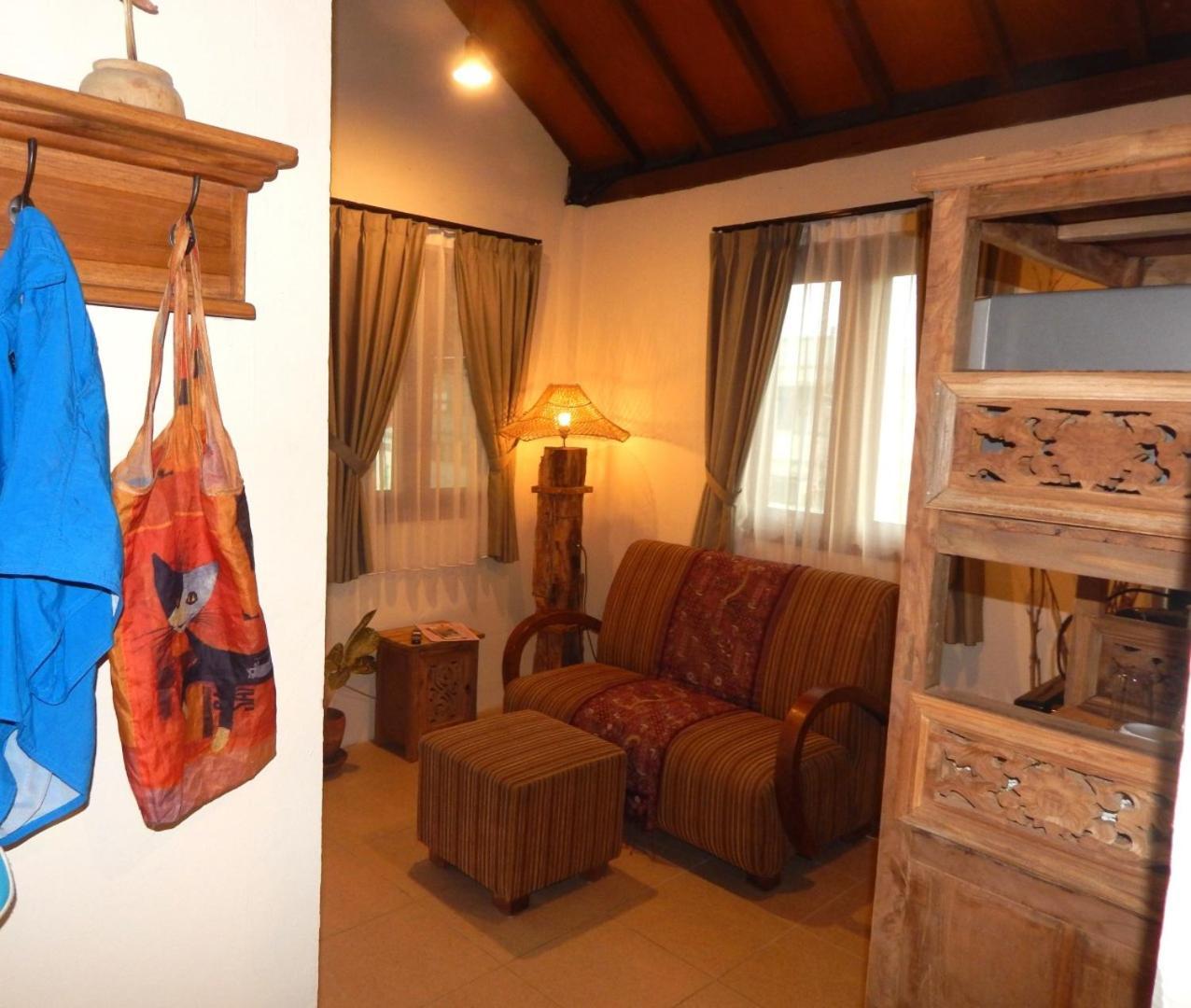 Alamanda Family Villas, Pool & Local Tours Yogyakarta Exteriör bild