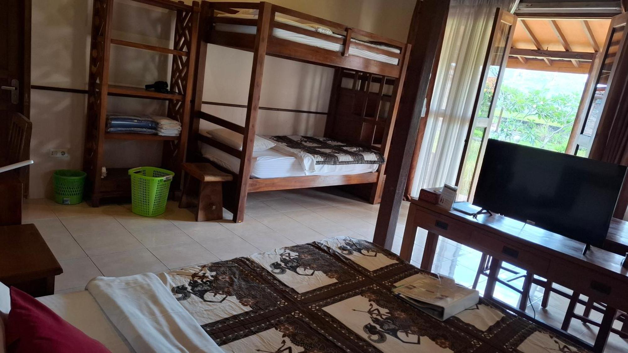 Alamanda Family Villas, Pool & Local Tours Yogyakarta Exteriör bild
