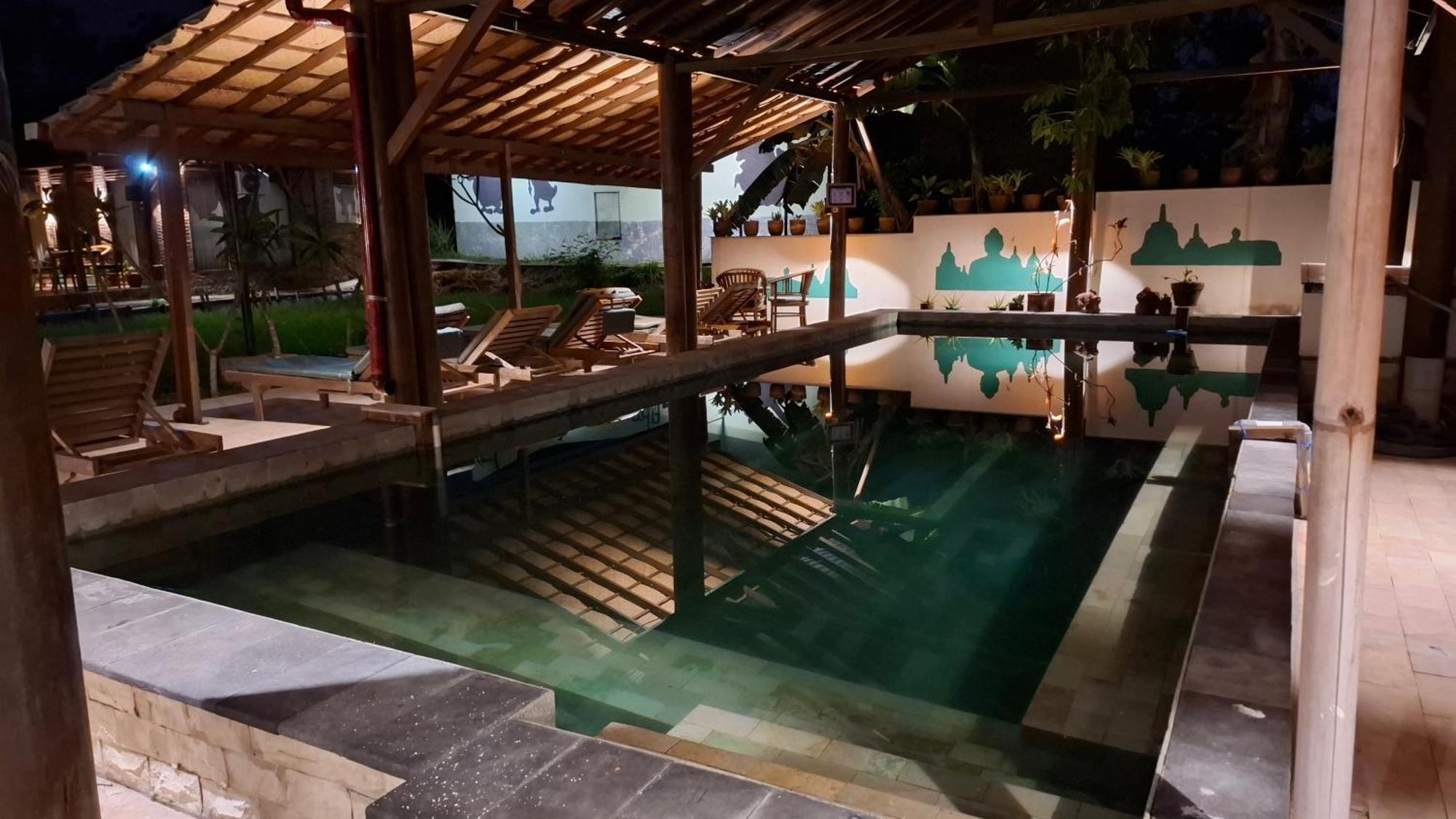 Alamanda Family Villas, Pool & Local Tours Yogyakarta Exteriör bild