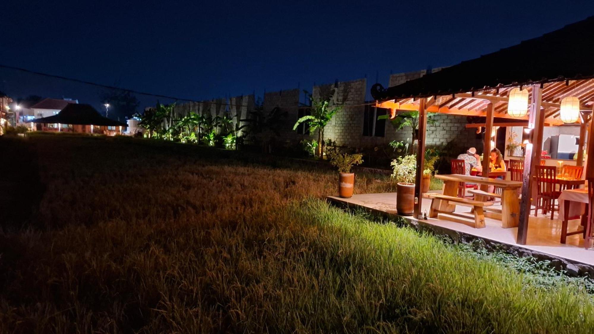 Alamanda Family Villas, Pool & Local Tours Yogyakarta Exteriör bild