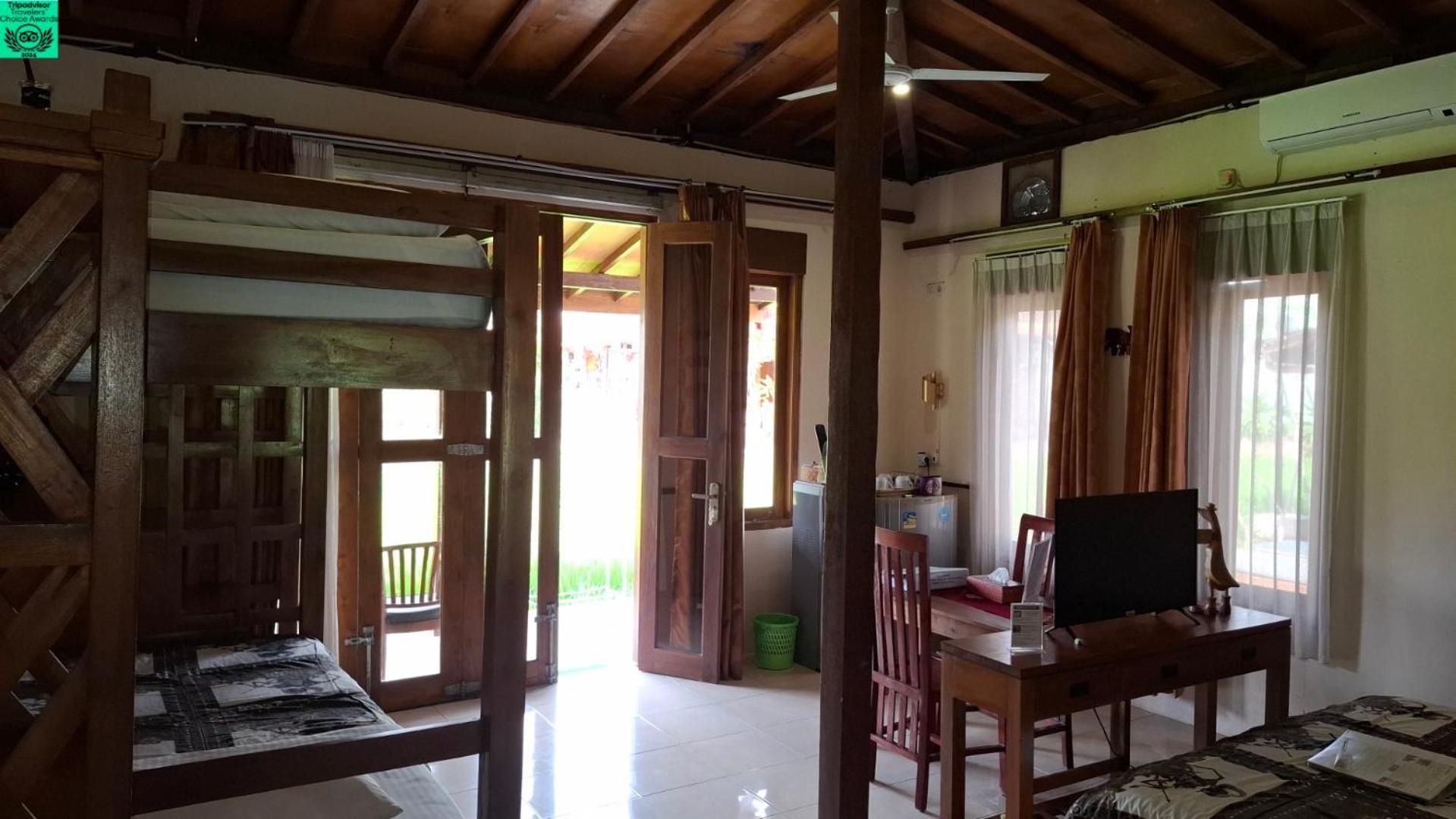 Alamanda Family Villas, Pool & Local Tours Yogyakarta Exteriör bild
