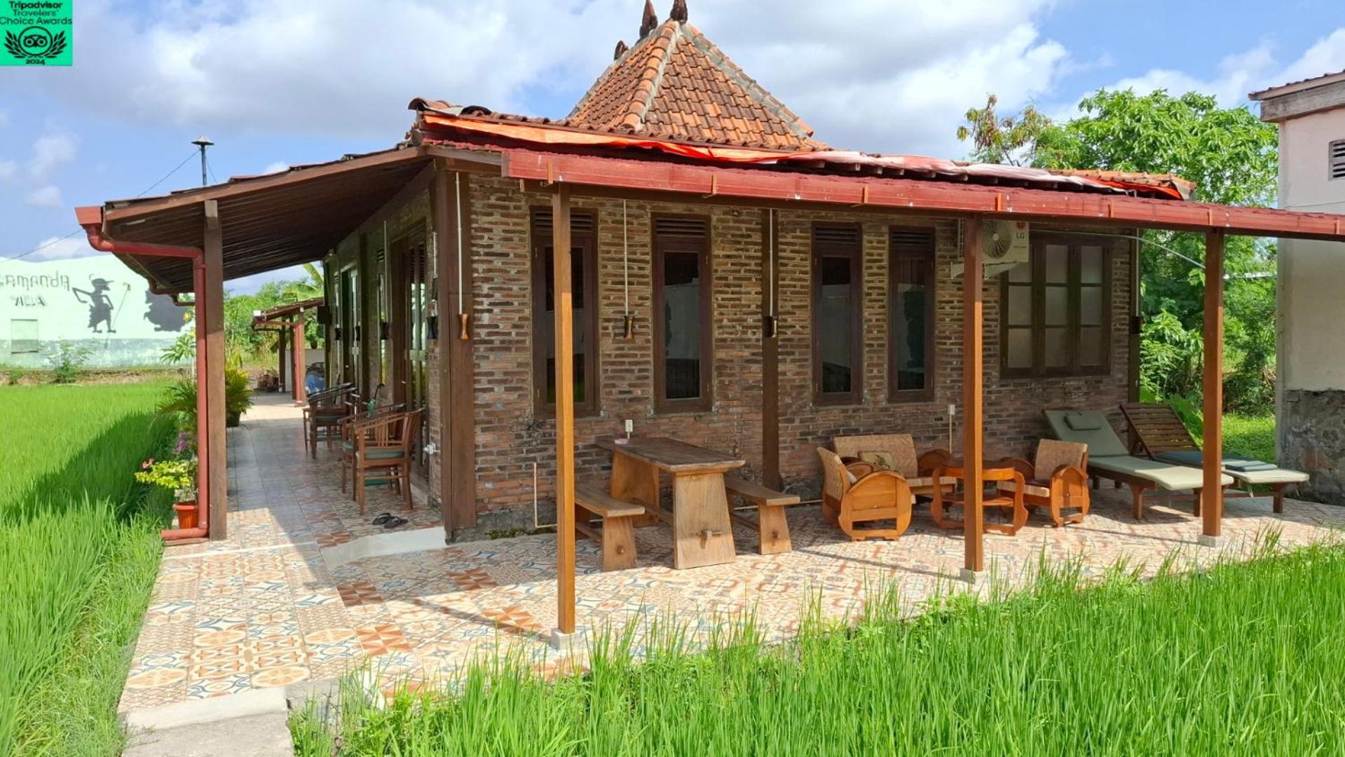 Alamanda Family Villas, Pool & Local Tours Yogyakarta Exteriör bild
